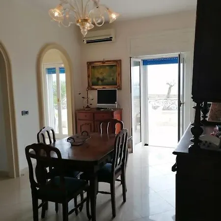 Laura's House